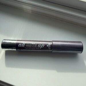 Hard Candy All Matte Up Hydrating Lip Stain – Venom 1027 – New